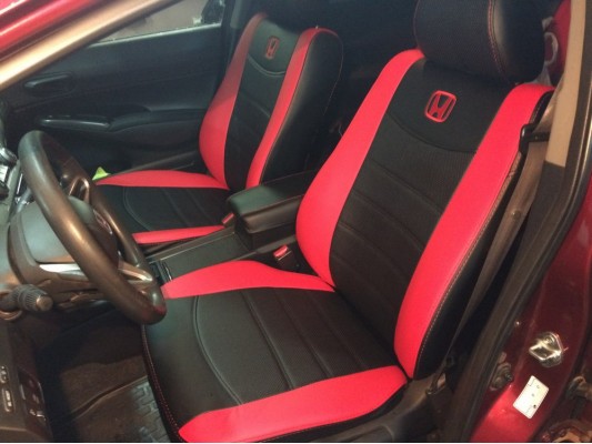 Авточехлы на Honda Civic 8 4D Авточехлы на Honda Civic 8 4D