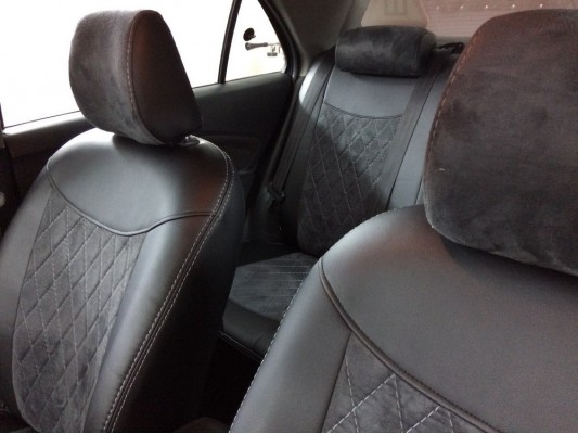 Авточехлы на Toyota Yaris Авточехлы на Toyota Yaris